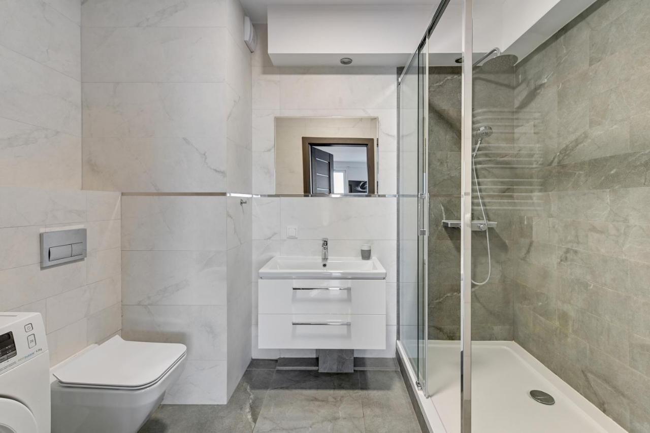 Grand Apartments - Luxury Apartment On The 11Th Floor With A View Of The Old Town Гданьск Экстерьер фото