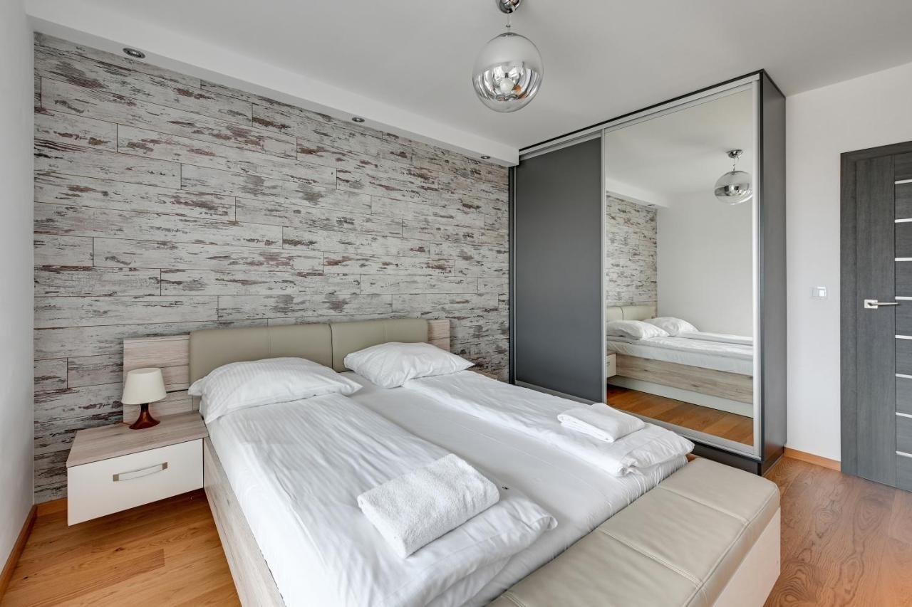Grand Apartments - Luxury Apartment On The 11Th Floor With A View Of The Old Town Гданьск Экстерьер фото